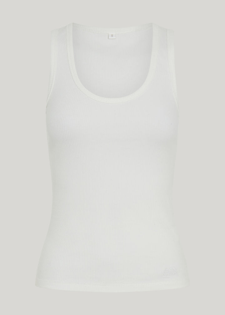 RELLAR SCOOP TANK