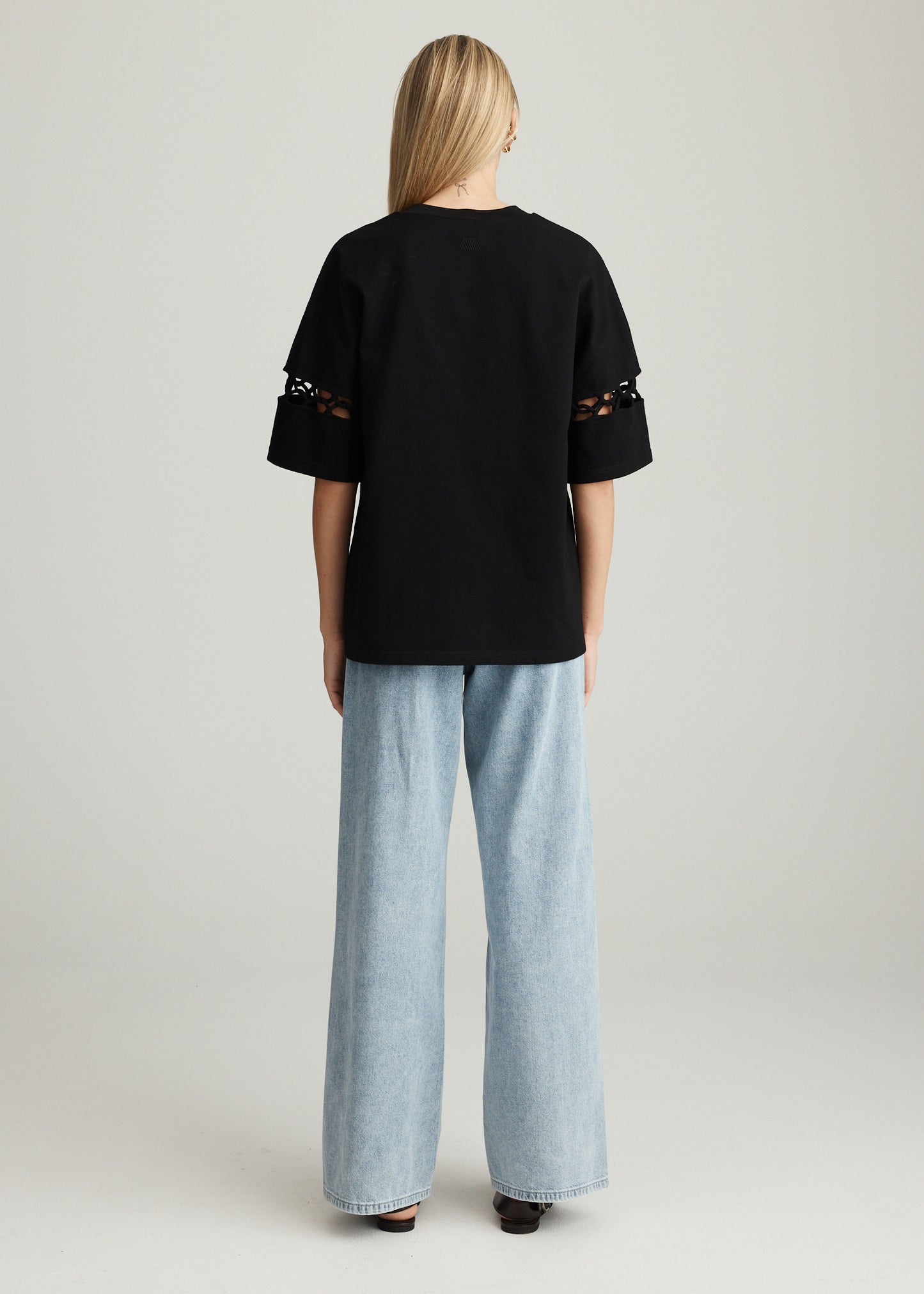 LINEA TEE