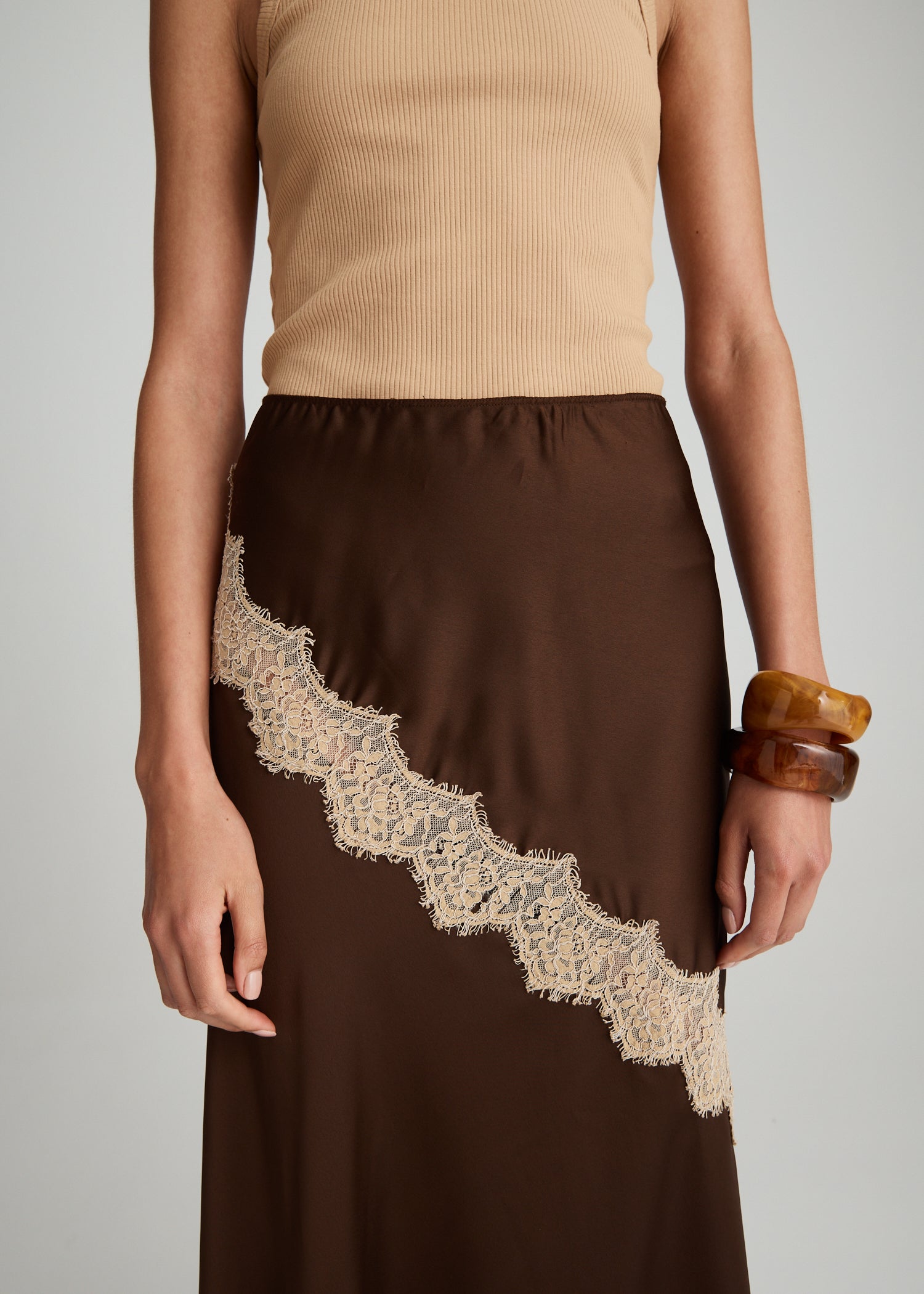 SORELI LACE SKIRT