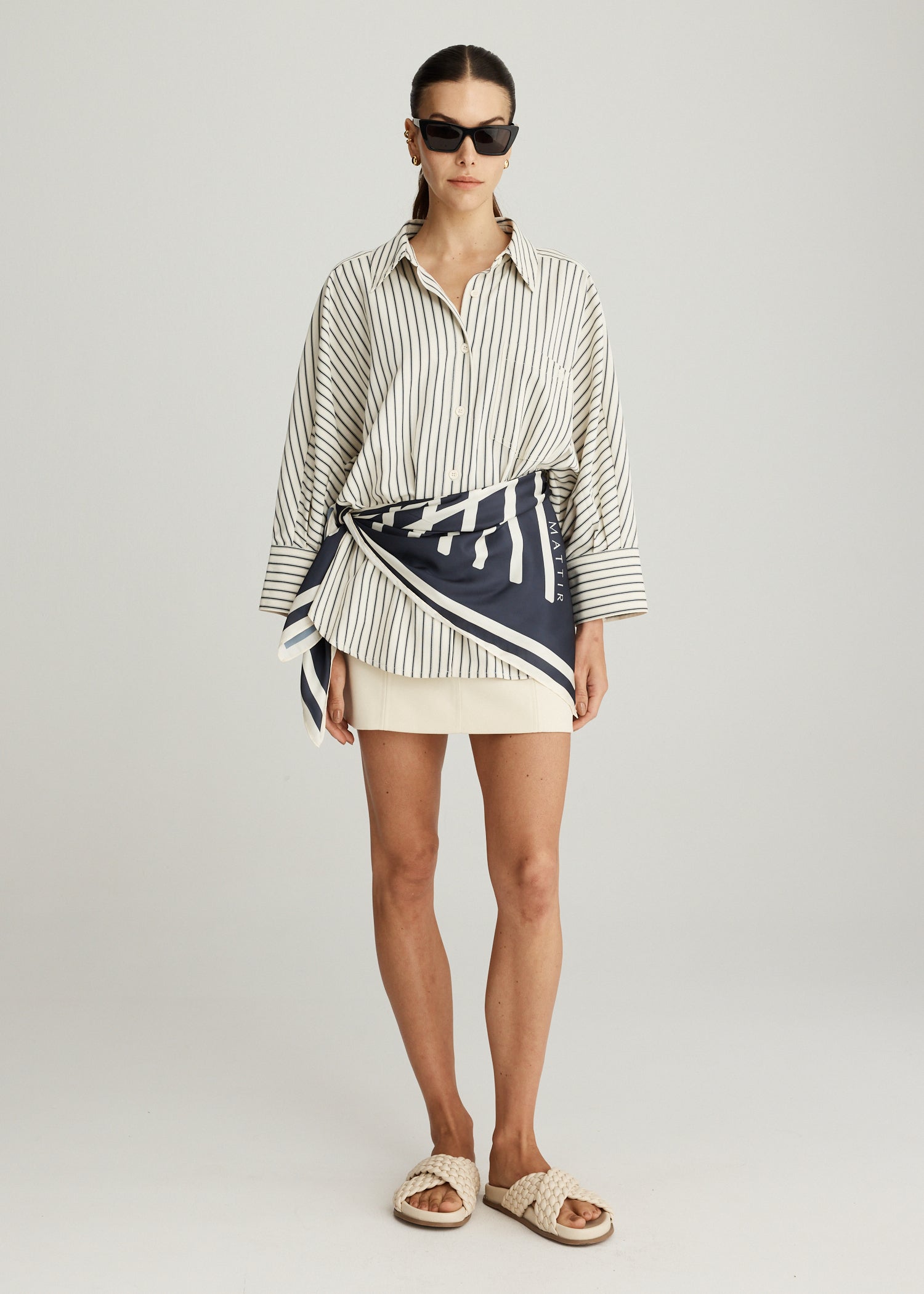 MATTIR SCARF IN CHARCOAL