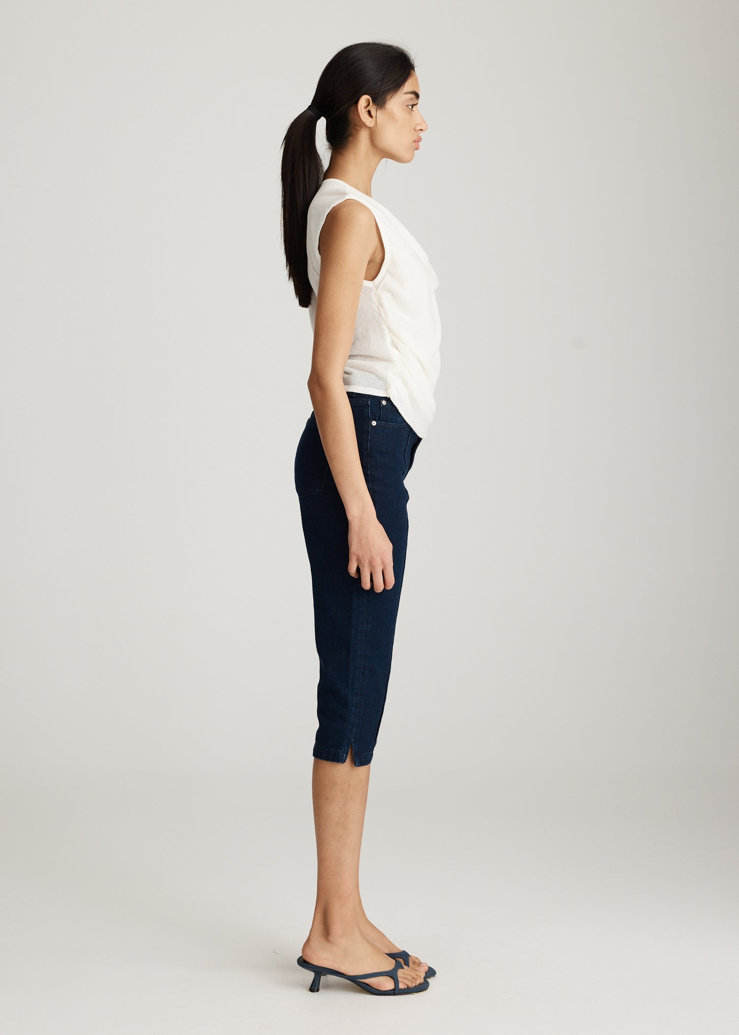 DENIM CAPRI PANT
