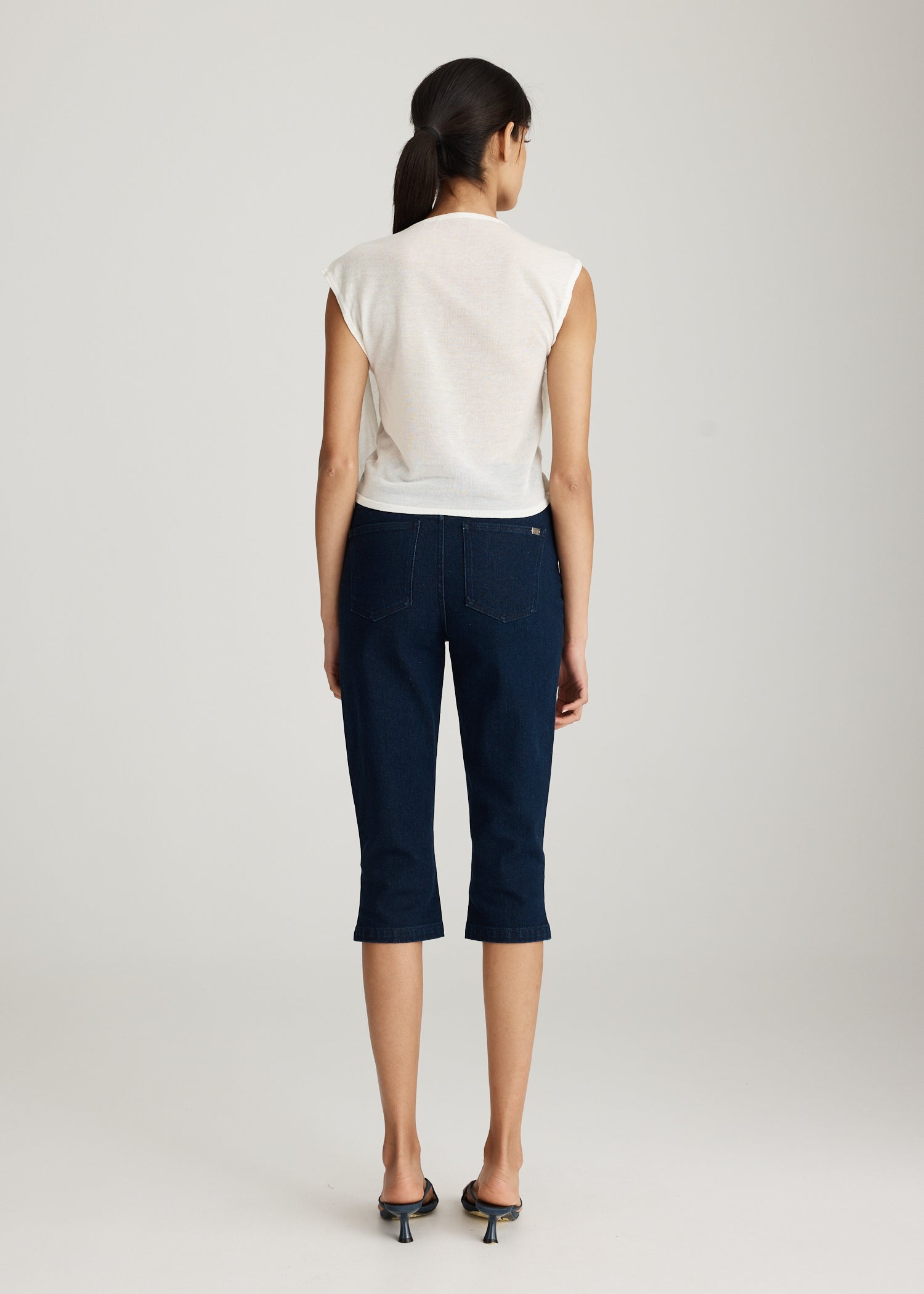 DENIM CAPRI PANT