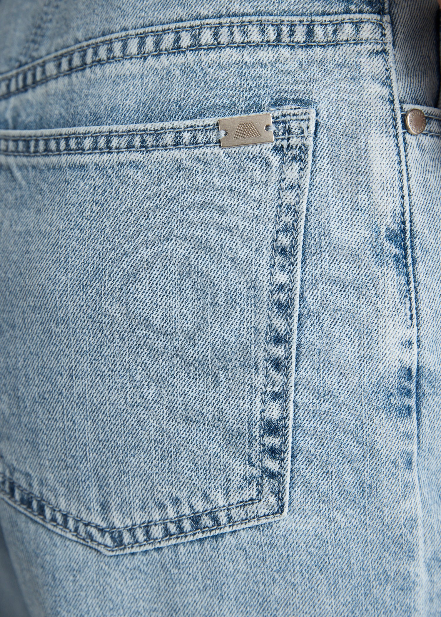STELLAR JEAN