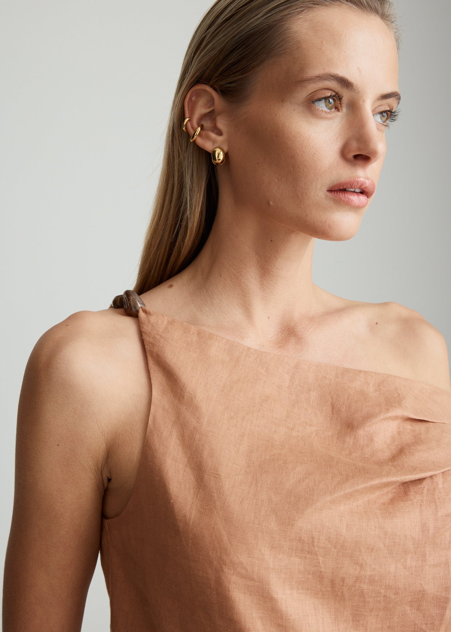 AERA LINEN TOP
