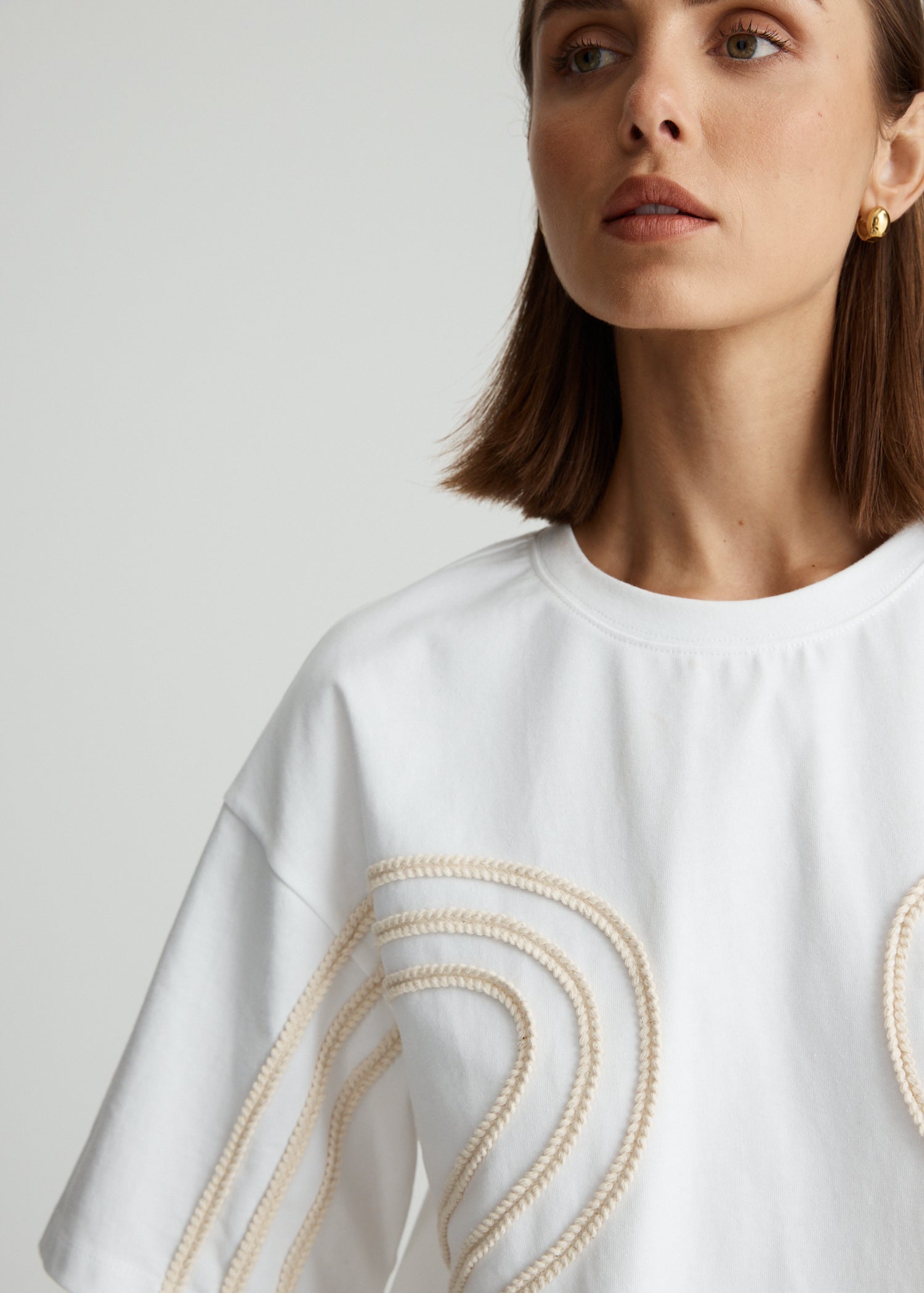 APPLIQUE TEE
