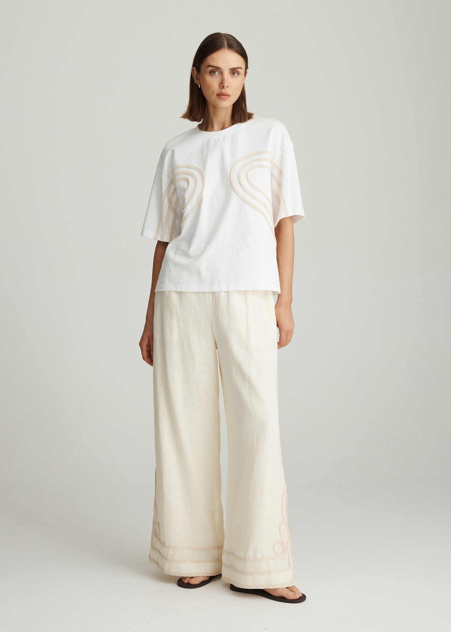 APPLIQUE TEE