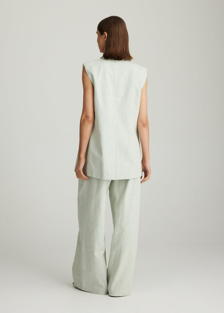 CLOVE VEST