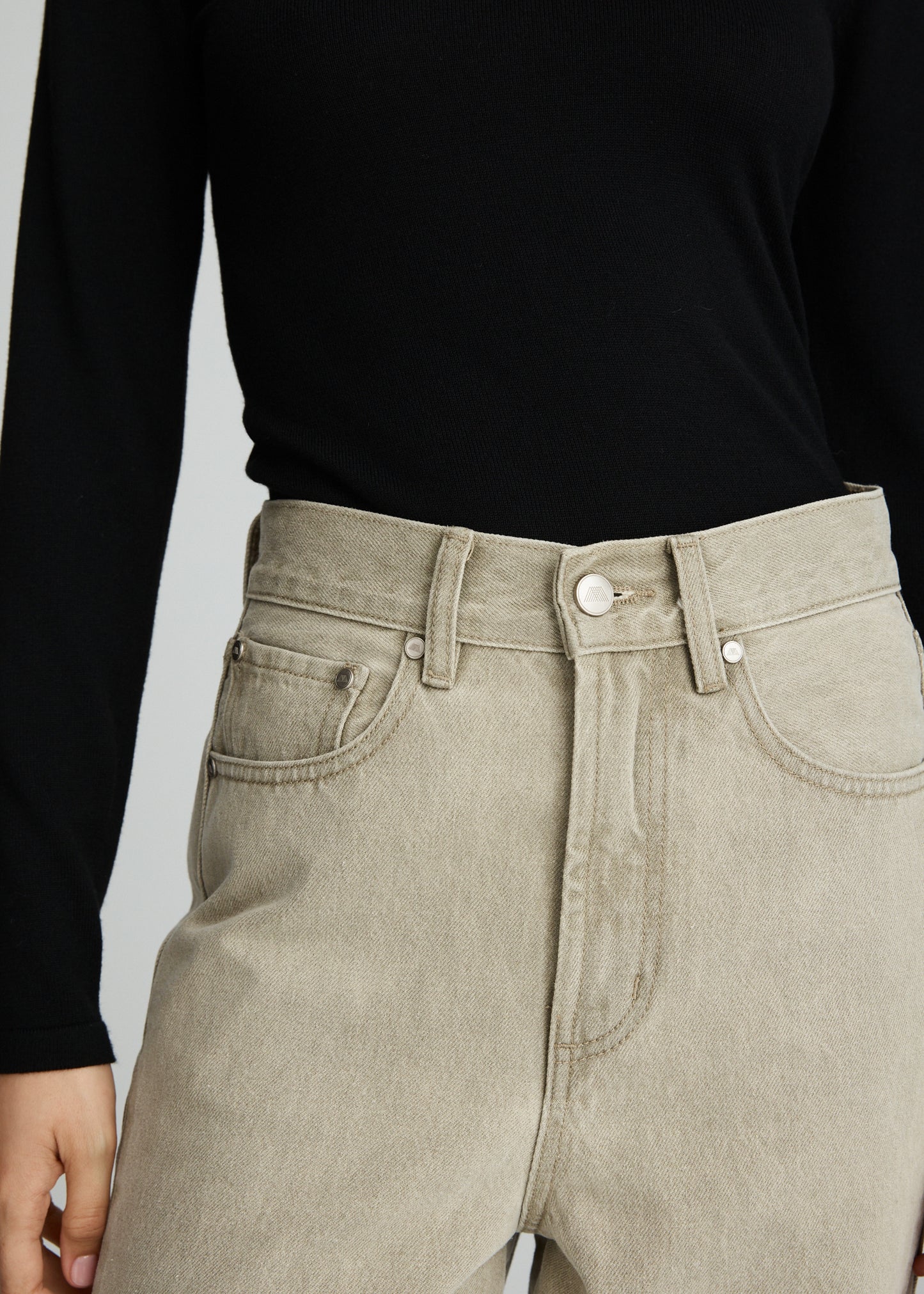 PRE-ORDER AXIS JEAN