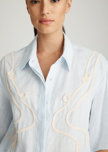 NOMAD APPLIQUE TEE
