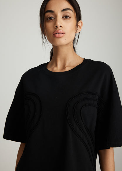 APPLIQUE TEE
