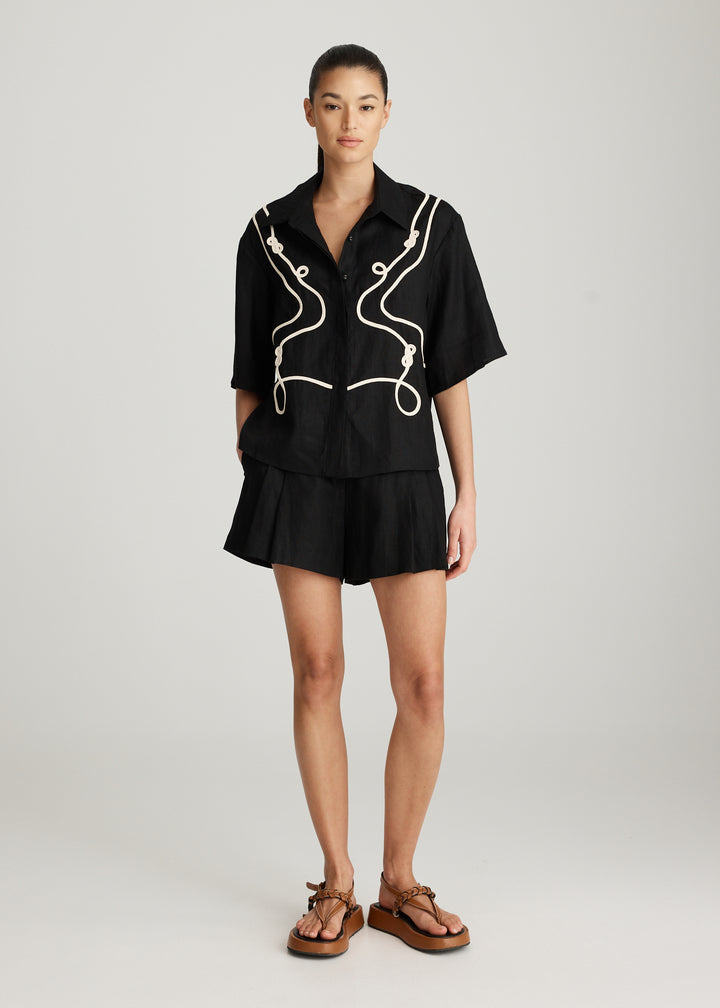 NOMAD APPLIQUE TEE
