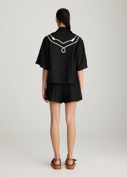 NOMAD APPLIQUE TEE