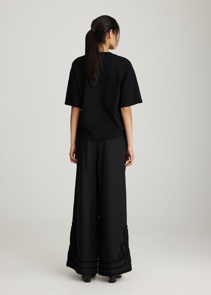 APPLIQUE TEE
