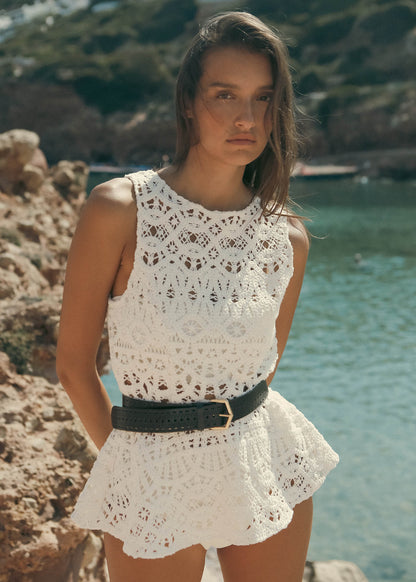AMORA CROCHET TOP
