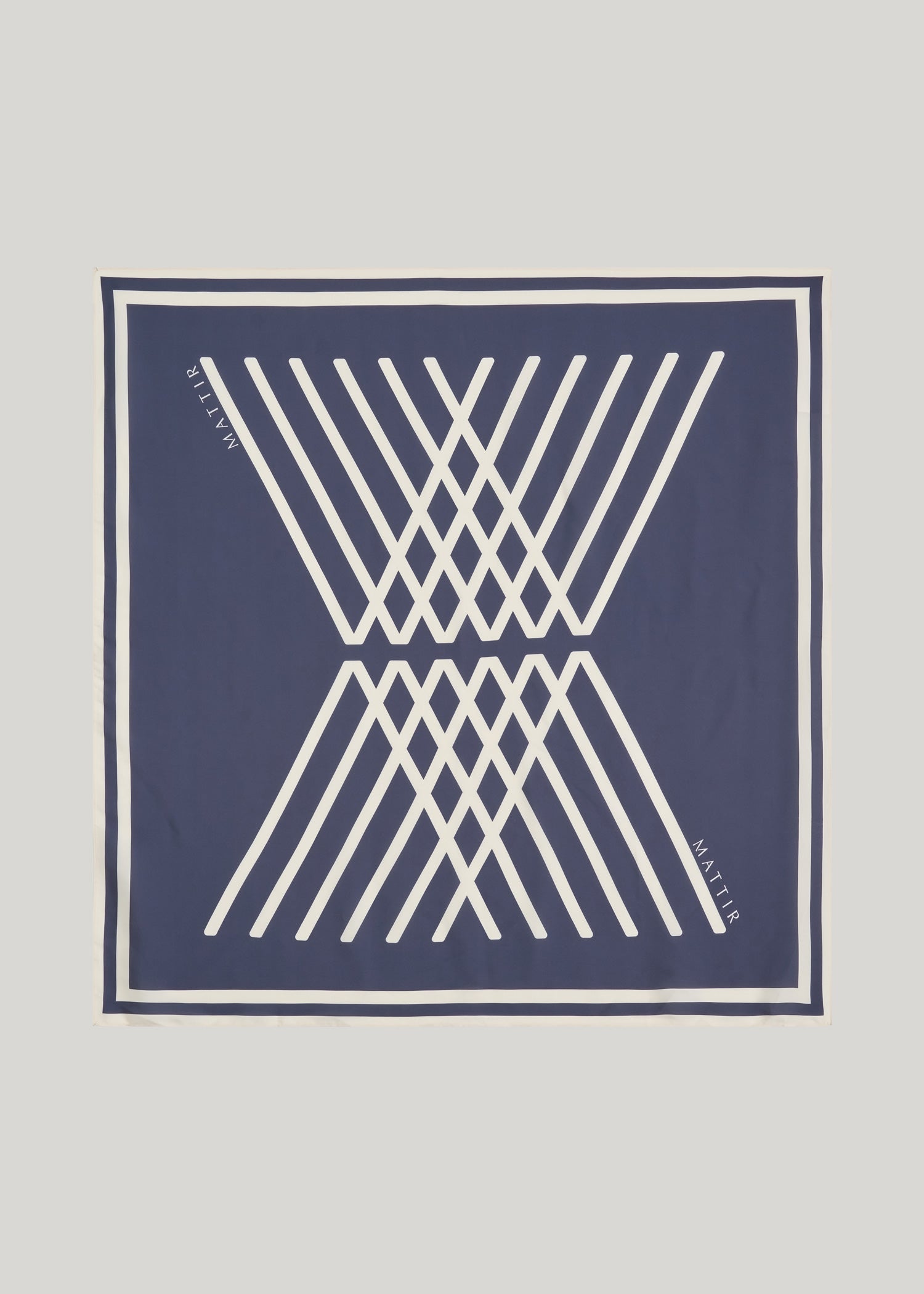 MATTIR SCARF IN CHARCOAL