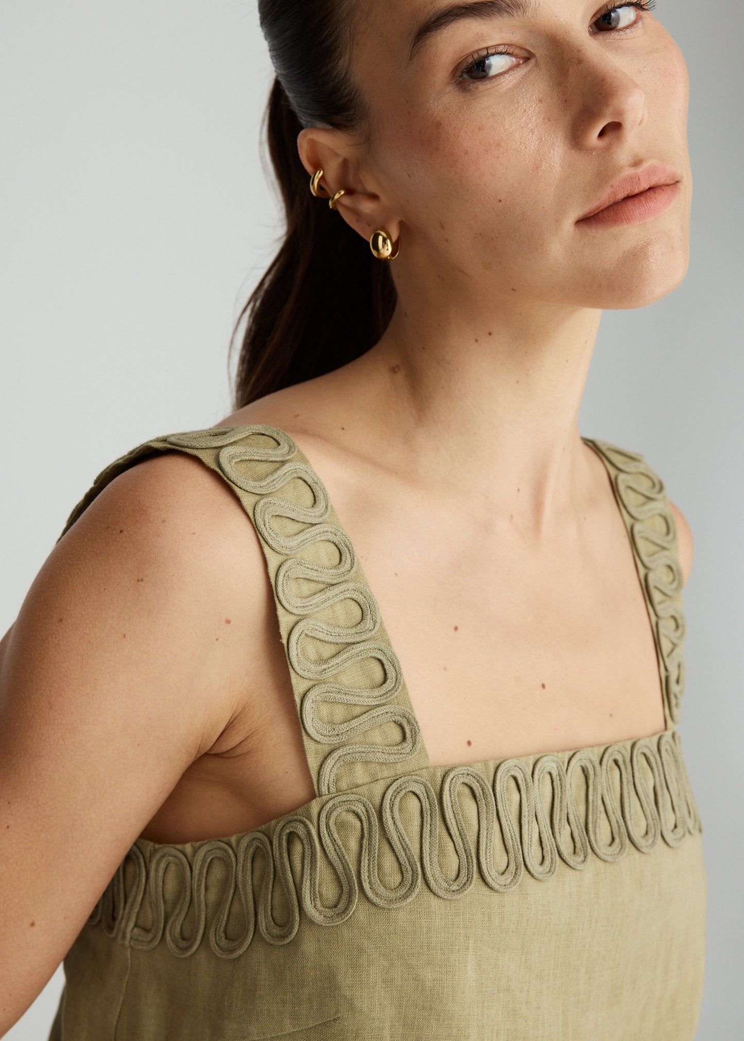 LULU LINEN CROP IN SAGE