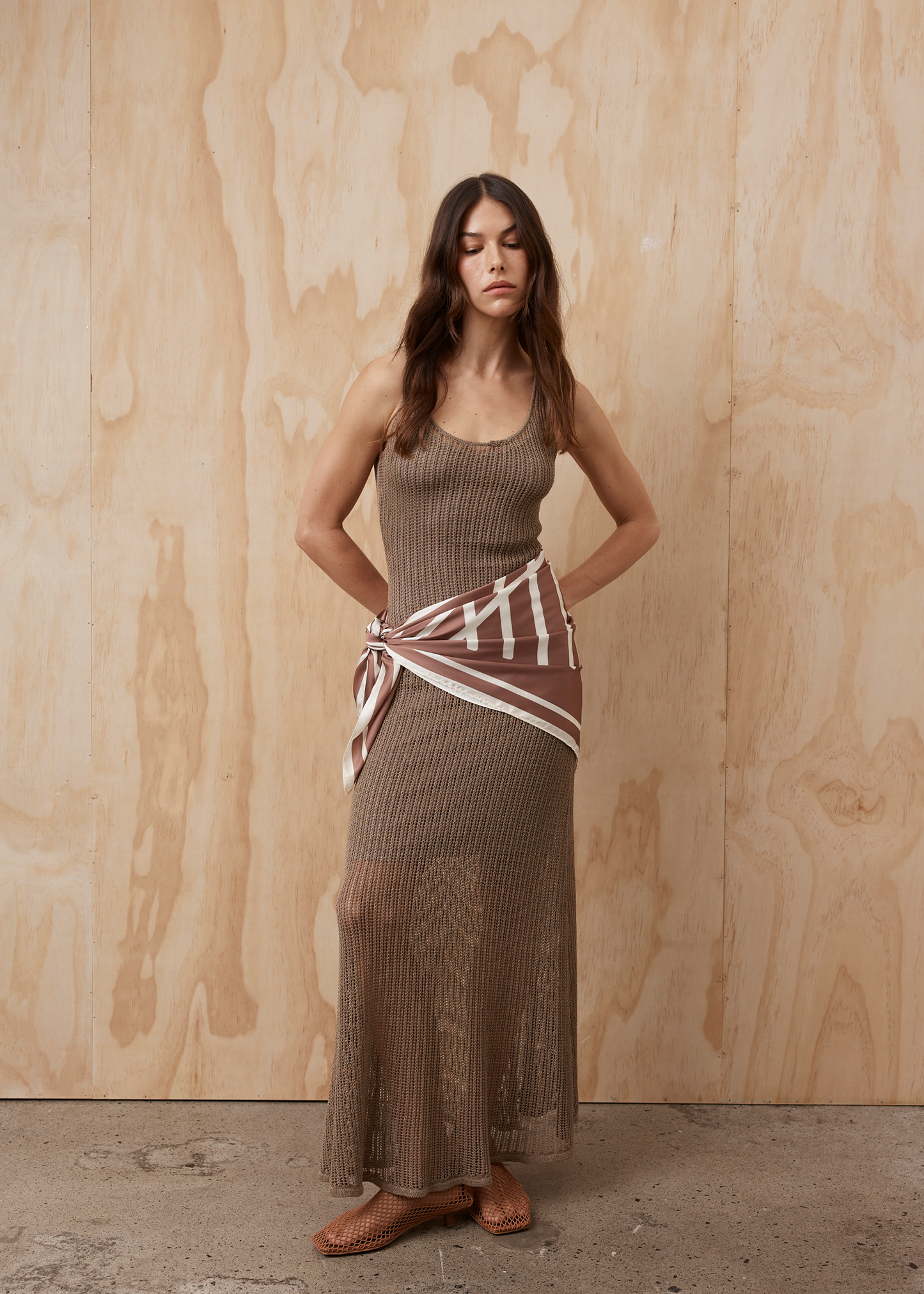 FRANKIE DRESS IN NUTMEG